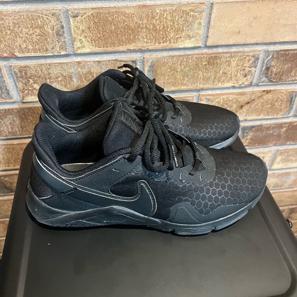 NIKE black shoes